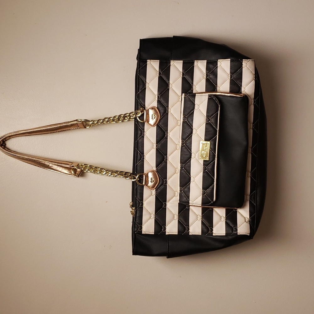 Betsey Johnson Handbag (Final price)